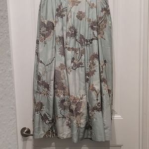 Shantung silk embroidered skirt